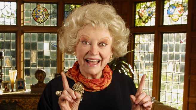 phyllis-diller-funny-lines-fernandez_zmrgsu